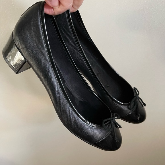Cole Haan grand is block heel round patent leather toe - Picture 1 of 3